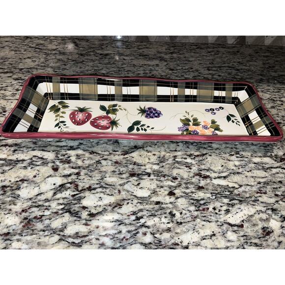Oneida Strawberry Plaid Rectangle Serving Plate 18 x 7 Charcuterie Dessert Bread - Picture 2 of 8